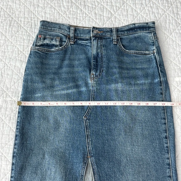 Hudson Jeans Classic Blue Denim - Picture 4 of 9